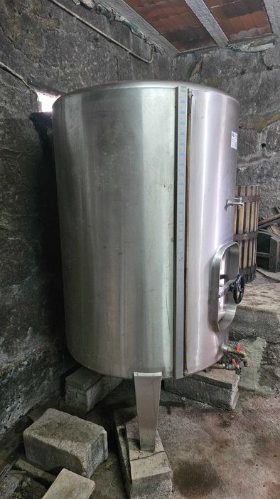 Cuba Inox 1000l como nova