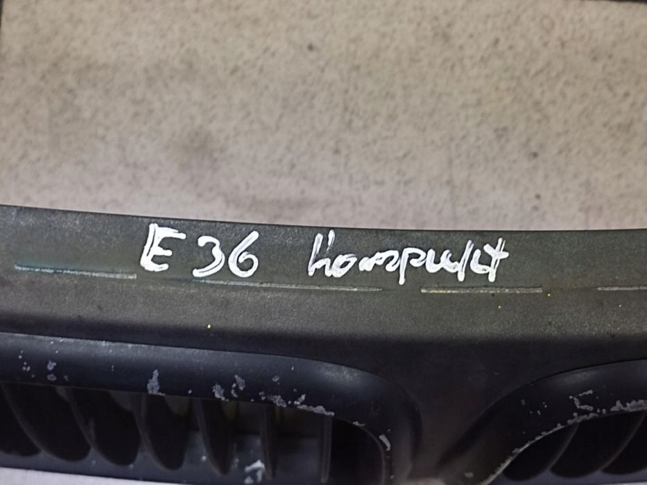 bmw e36 compact atrapa grill