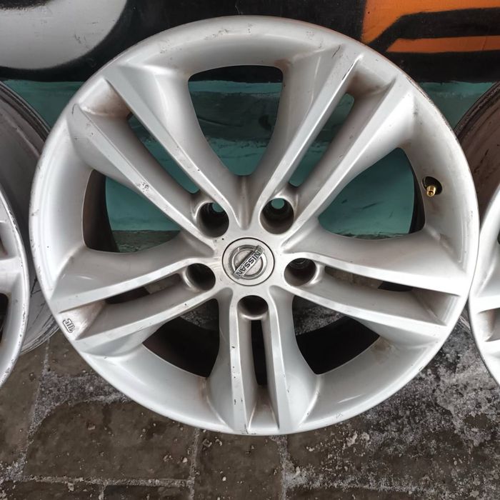 Диски титанові R-17 оригінал nissan 5/114.3 стан нових