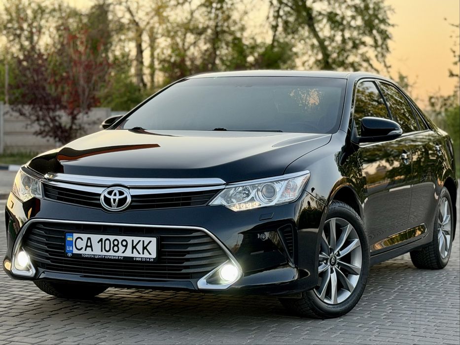 Продам автомобіль Toyota Camry 55