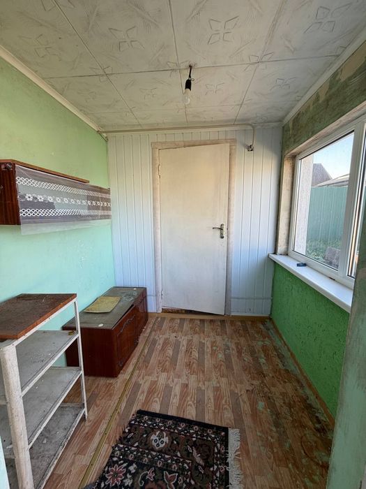 Продаж будинку поруч з річкою