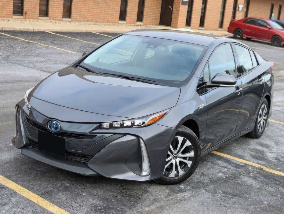 Toyota Prius Prime      2019