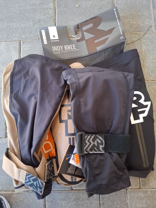 Ochraniacze rowerowe męskie na kolana Race Face Indy Knee D3 protection nowe rozmiary kolory