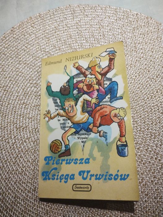 Pierwsza Księga Urwisów - Edmund Niziurski