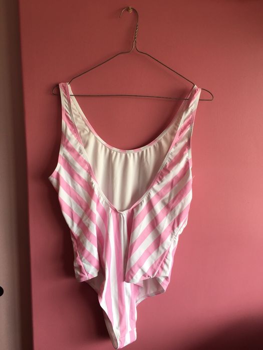 Fatos de banho cor de rosa