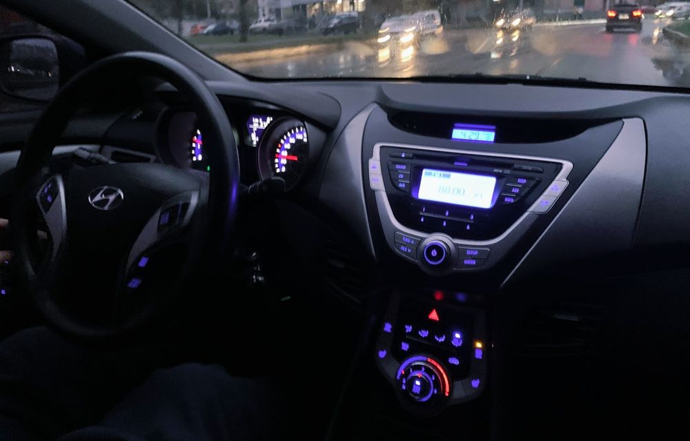 Hyundai Elantra  2013г.  ИДЕАЛ!
