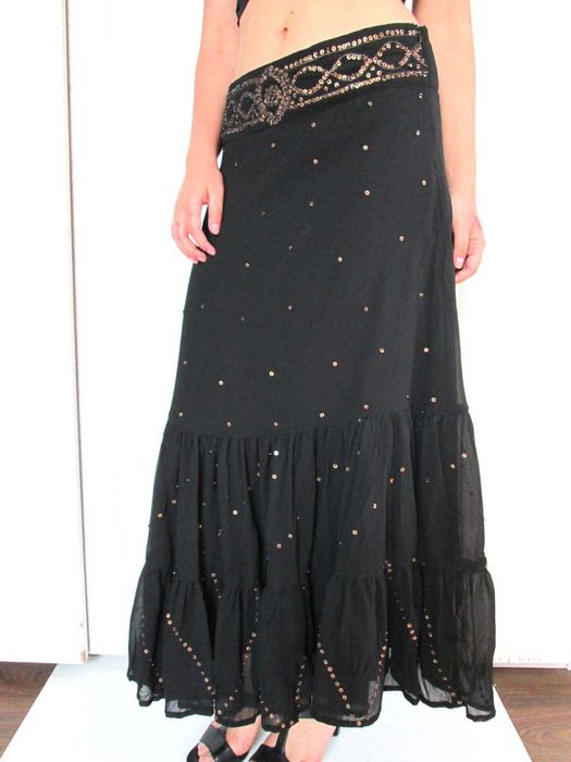 Cream długa czarna rozkloszowana spódnica spódniczka złote cekiny 38 M