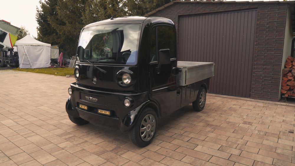 AIXAM mega truck