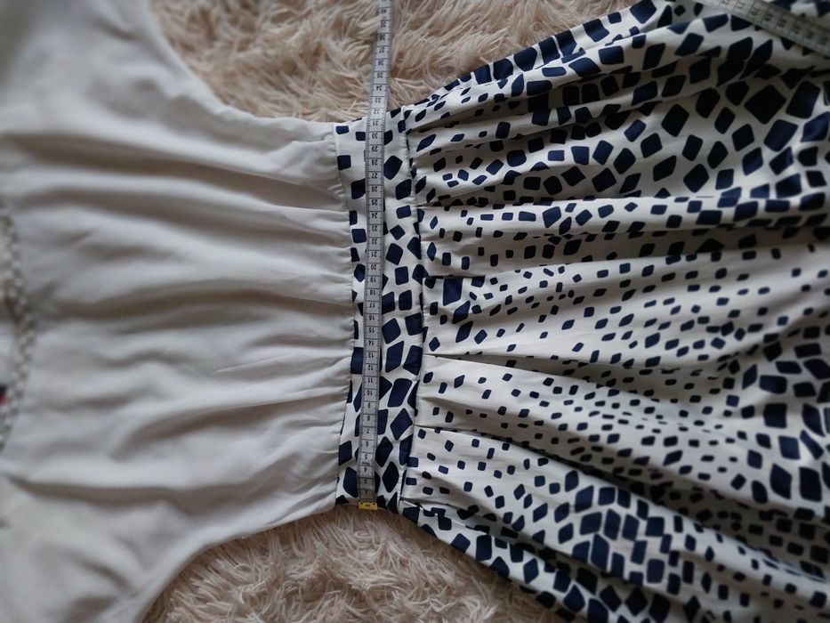 Святкова сукня для дівчинки