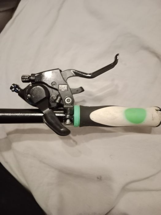 Kierownica 65cmm  Plus klamkomanetki 3x7 plus mostek 100mm
