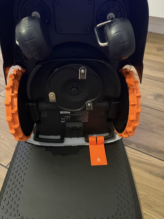 Robot koszący Segway Navimow i 105 nowy