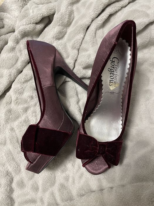 Туфлі з бантиком