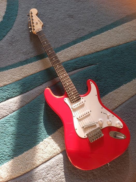 Squier by Fender Affinity Stratocaster SSS