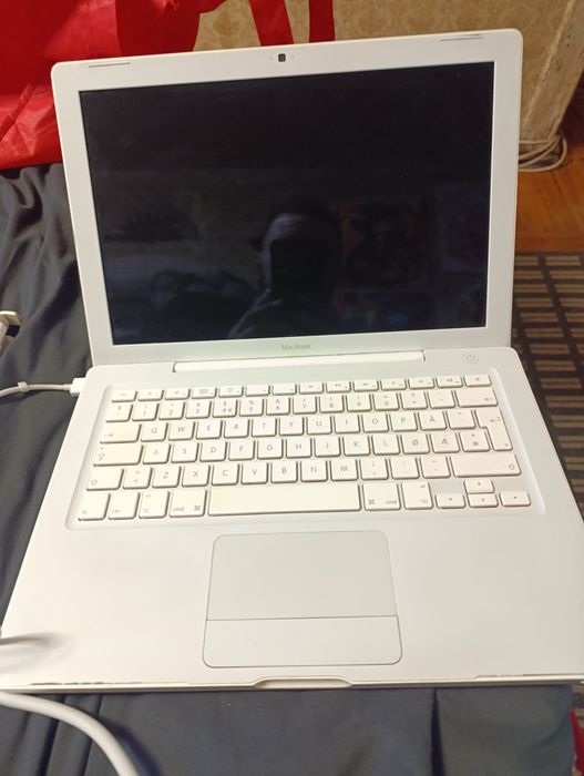 Продам MACBOOK !