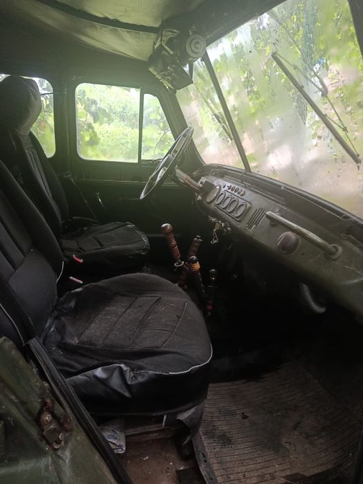 уаз на полном боевом