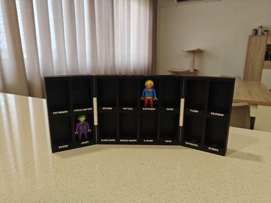 Expositor malinha Playmobil DC Justice League Kinder