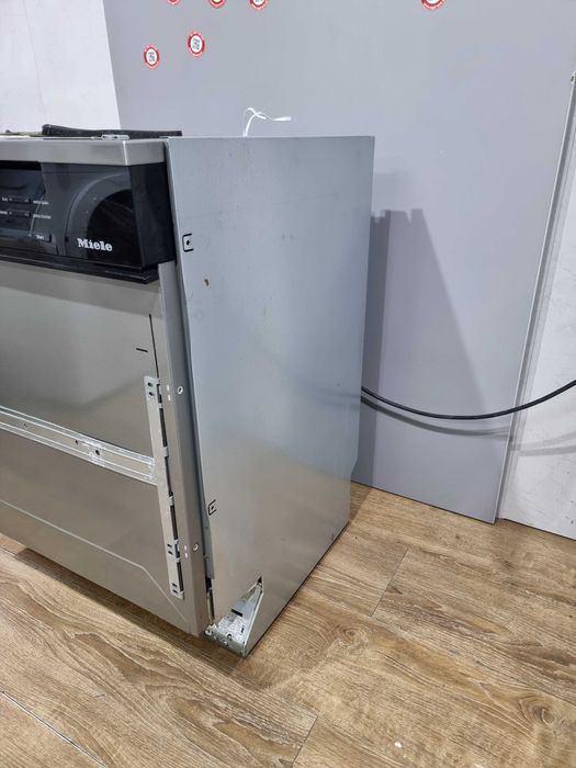 Zmywarka z widocznym panelem Miele G 6820 SCi, QuickPWash, AutoOpen