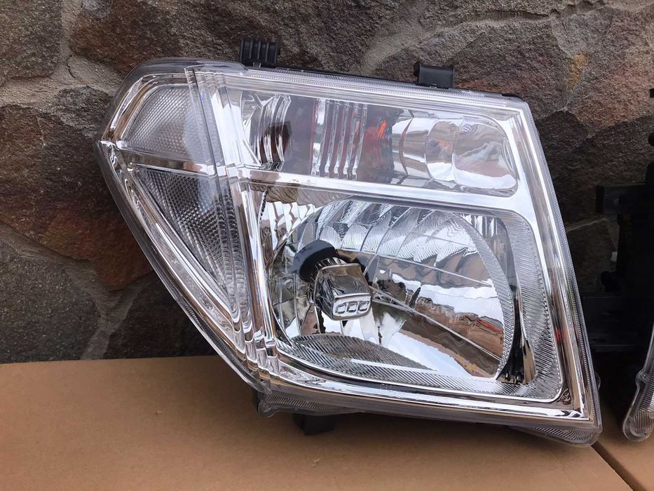 Фара фари Фары Nissan Navara D40 Pathfinder (04-07)