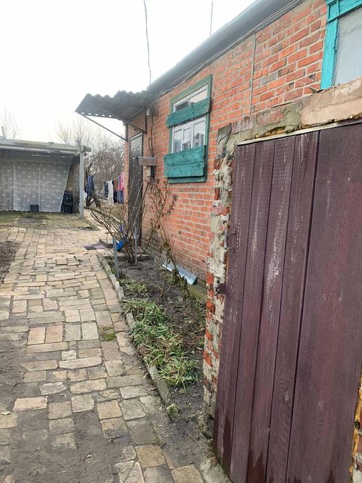 Продам дом в Мерефе. Газовое отопление. Участок 6 соток .Тихий районTB