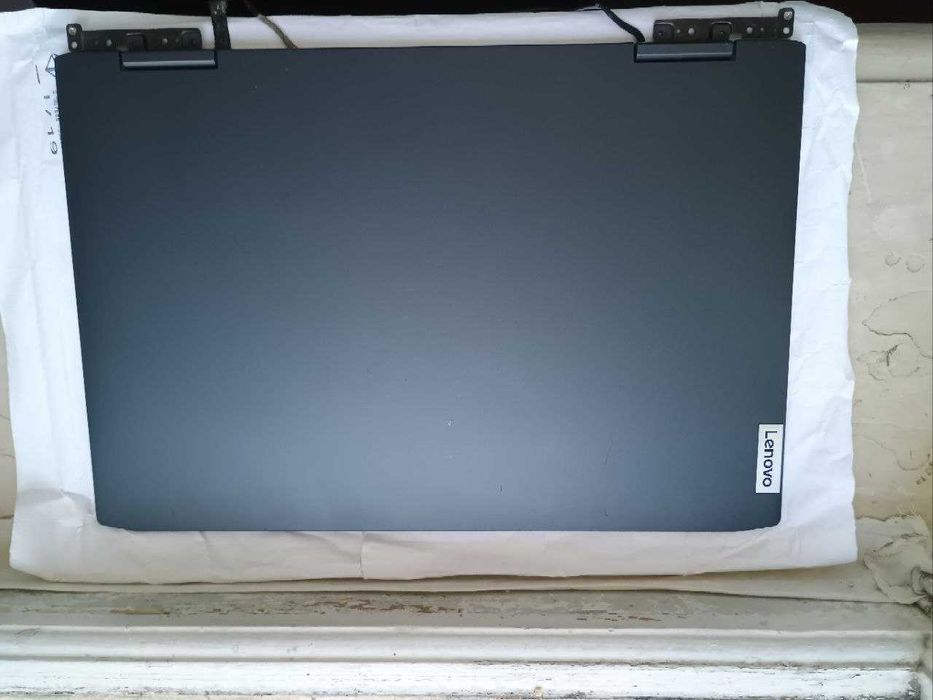 Lenovo gaming 3-15ial7 /  gaming 3-15arh7 / верхня частина ноутбука /