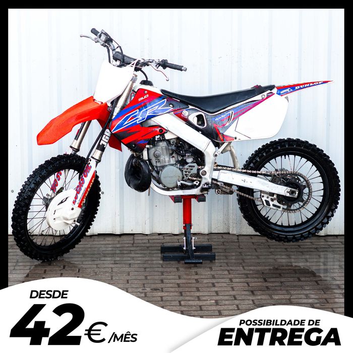 HONDA CR 250 ATÉ 42€/MÊS