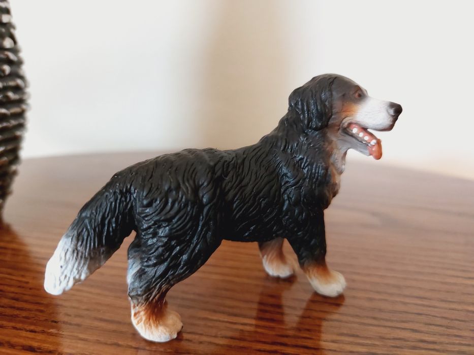 Pies berneńczyk schleich