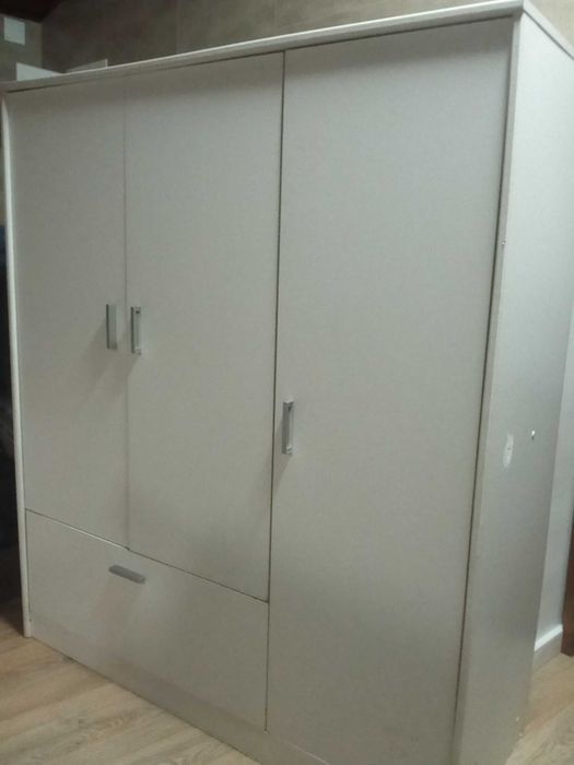 Armário laminado branco