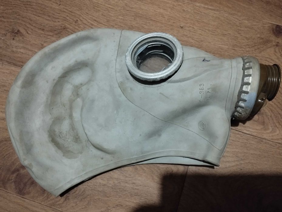 Противогаз в сборе