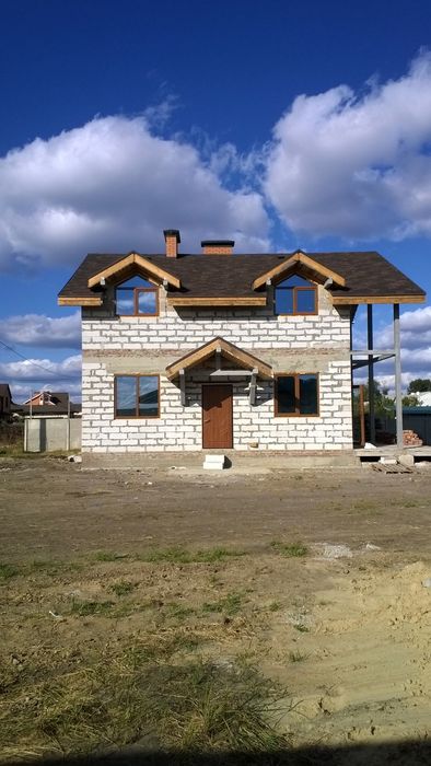 Строительство домов. Кладка кирпича,газоблока.