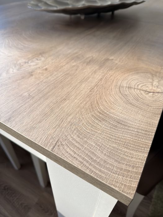 Mesa de Jantar Extensível + 4 Cadeiras