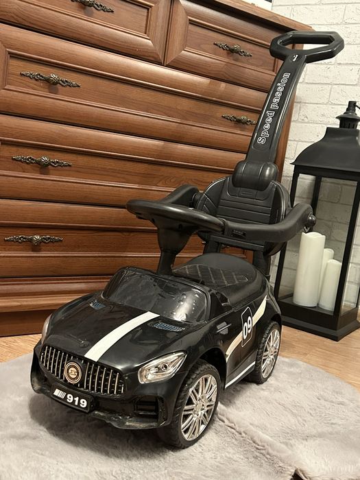 Jeździk, pchacz auto do dzieci