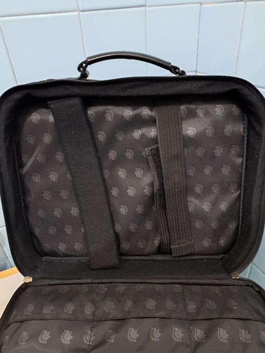 Pasta com diversas divisões para documentos ou pc