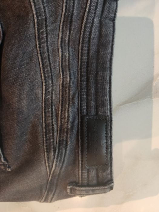 Jeansy Cross Jeans
