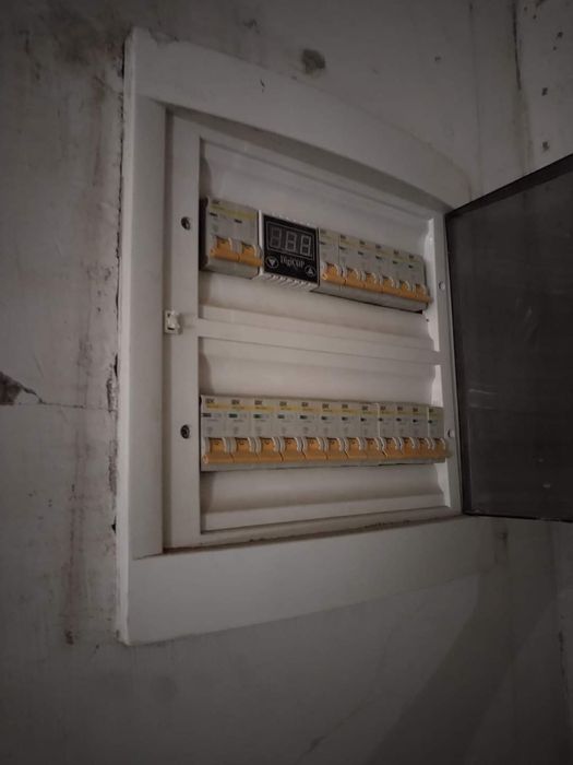 Чотирикімнатна квартира по Набережній.