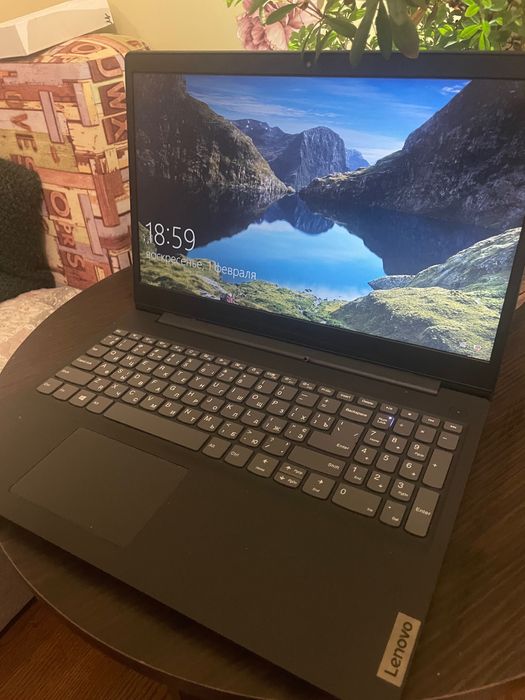 Ноутбук.  Lenovo