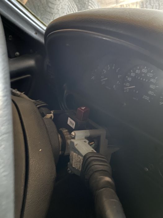 Розбираю волгу.