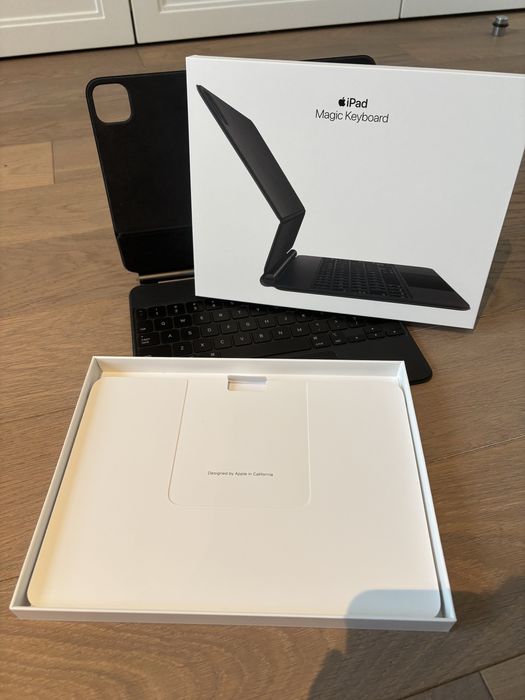 Apple Magic Keyboard do Ipad Air 11 cali