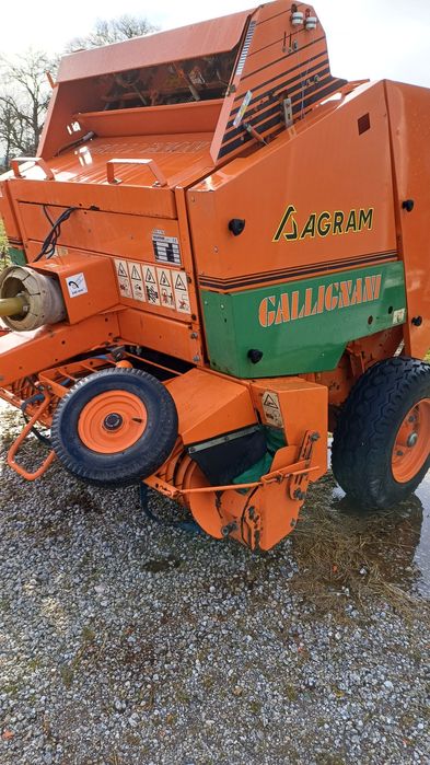 Enfardadeira de rolos