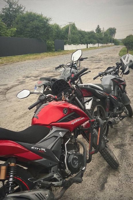 Мотоцикл Lifan CiryR 200