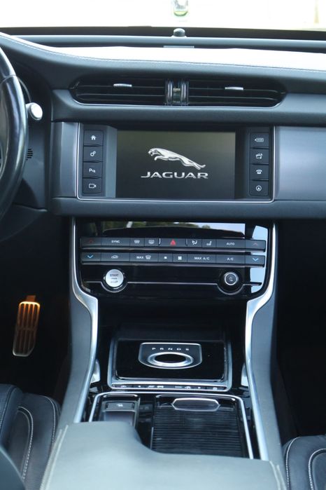 Jaguar XF R-Sport 2.0d
