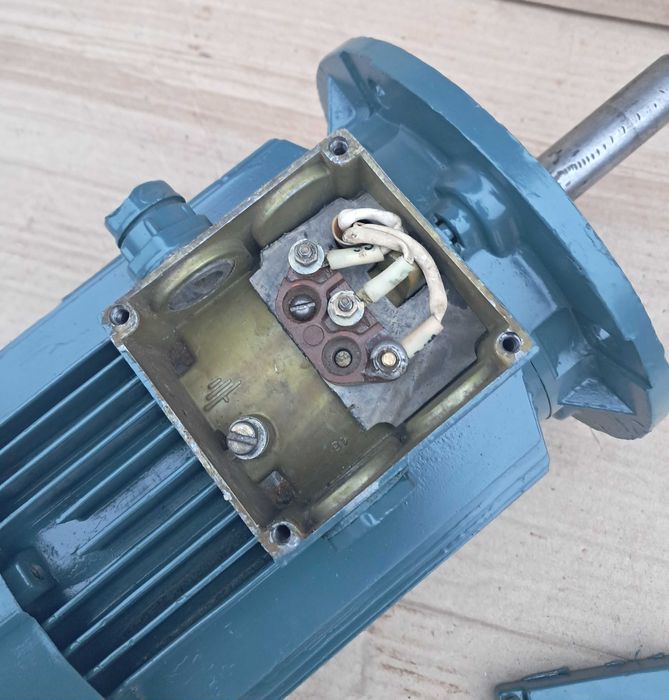 Двигун АІР 380 в 2,2 кВт 3000 ОБ/хв (Электродвигатель, Двигатель АИР)