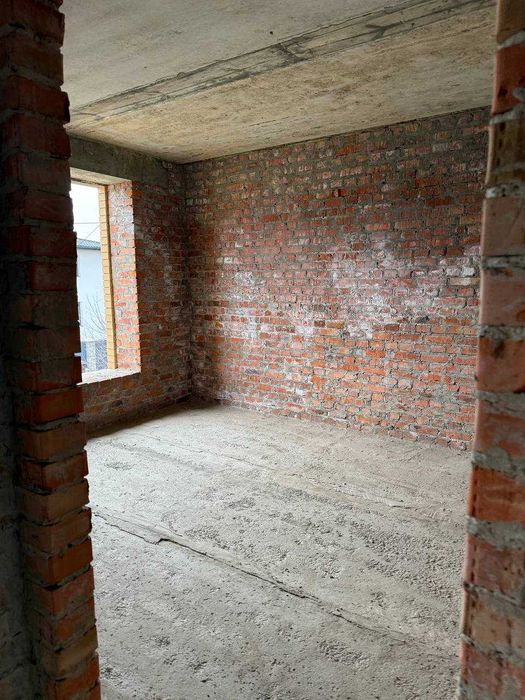 Будинок с.Байківці, 290 м2 та 7 сот ділянка.