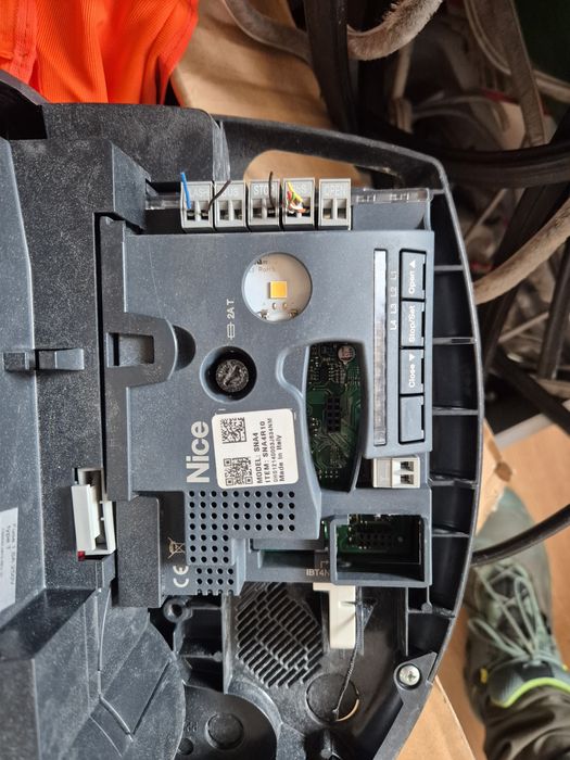 Sprzedam napęd do bramy garażowej Nice Spin