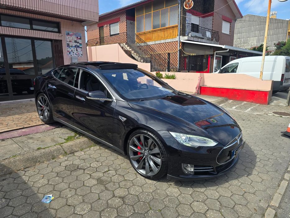 Tesla Model S P90D465784420131164162