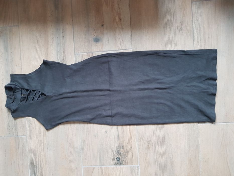 Sukienka MIDI khaki welur wiązanie obcisła stójka golf