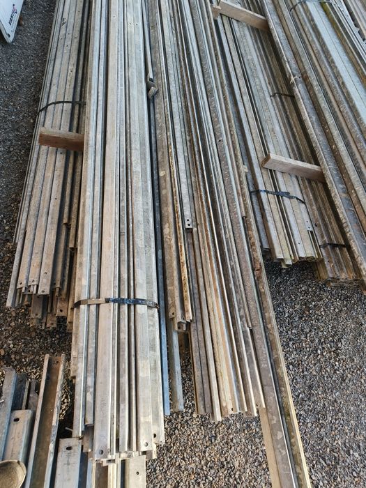 Ceownik stalowy ocynkowany 40x20x2,2