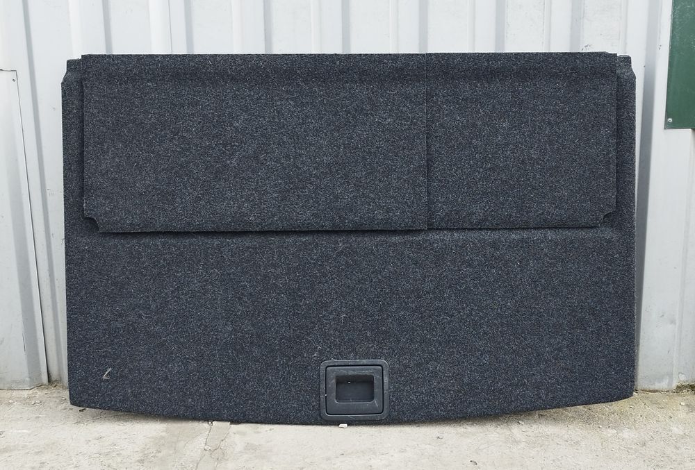 Полка багажника vw golf 2009-2014  5M0 858 855 C