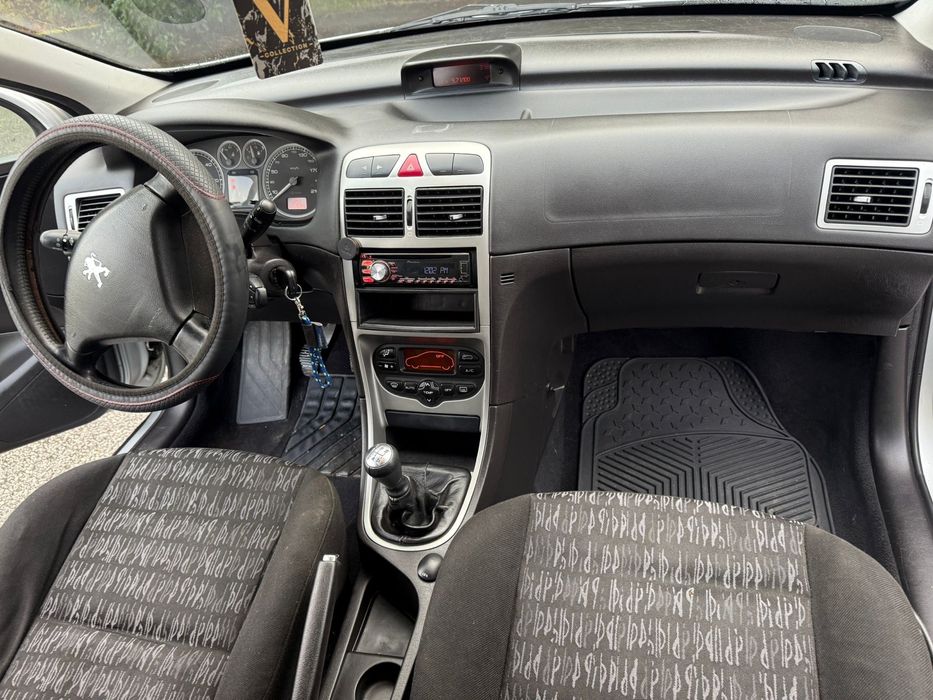 Venda de automovel Peugeot 307 /1400 Diesel , 5 portas , 5lugares.