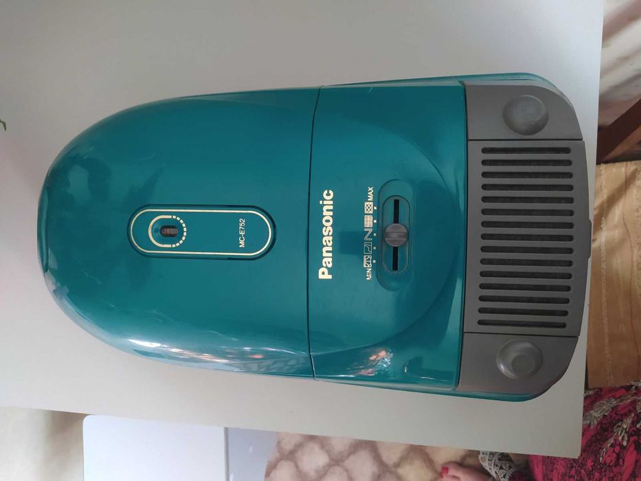 Пылесос Panasonic 1000Вт