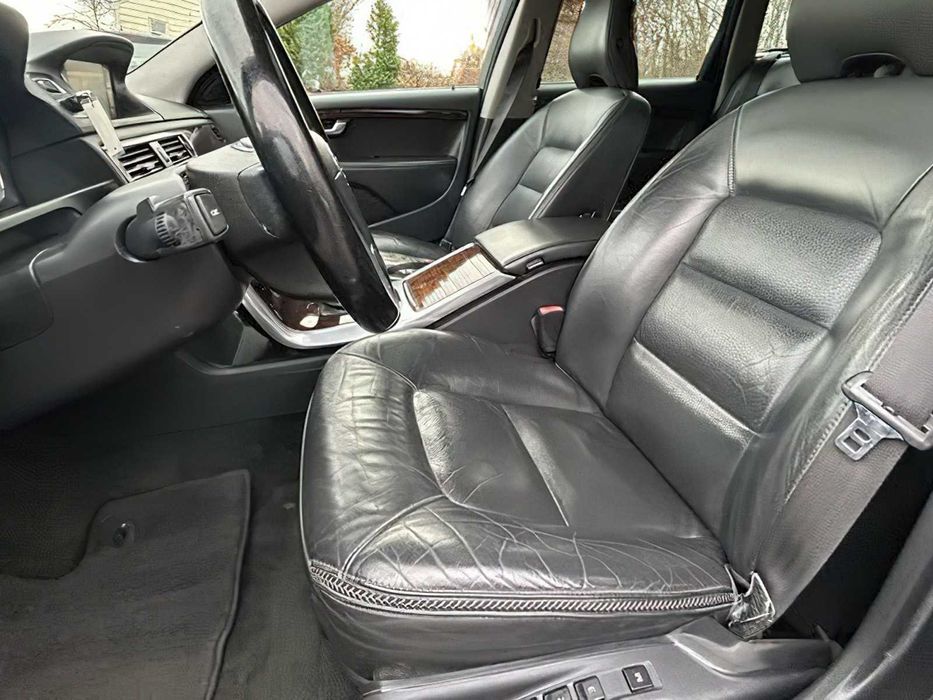 Volvo XC70      2015